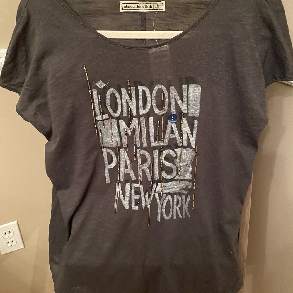 Abercrombie & Fitch T-shirt